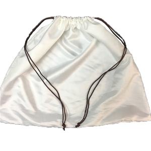 Роскошный большой многоразовый дорожный мешок-пыльник из гладкого атласа на шнурке для хранения белья и одежды - Product Image 1