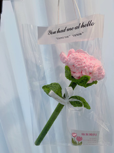 Roses rouges et roses en laine tricotées à la main pour la Saint-Valentin, emballage cadeau individuel, rose en crochet personnalisée - Product Image 4