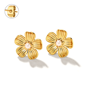Howvci — boucles d'oreilles Huggie en forme de fleur, boucles d'oreilles hawaïennes simples en forme de goutte d'eau, avec perle en métal, Style de vacances, pour femmes - Product Image 2
