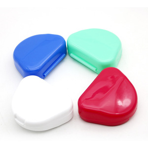 Estuche Triangular para Retenedores Dentales Wuhan Golden Light, Caja de Plástico para Guardar Dientes, para Adultos, Cuidado Bucal - Product Image 2
