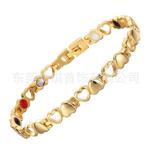 Pulsera elegante de doble corazón para mujer, pulsera magnética de terapia de acero inoxidable - Product Image 4
