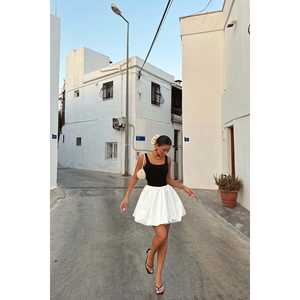 Vestido Largo Negro Lena con Cuello Cuadrado, Elegante, Talla Grande, con Volantes Decorativos, para Eventos Formales y de Club - Product Image 3