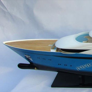 Modèle de bateau en bois de haute qualité TC 65, yacht à moteur, artisanat, cadeau original en provenance du Vietnam avec livraison rapide - Product Image 1