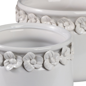 Set di due vasi decorativi in ceramica bianca con applicazioni floreali per interni ed esterni - Product Image 5