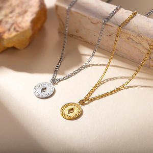 Collar de moneda ahuecado a la moda, eslabón de acero inoxidable, colgante de círculo Retro francés, clavícula de lujo con luz inspirada en el budismo - Product Image 1