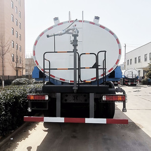 Camión <span class=keywords><strong>Cisterna</strong></span> <span class=keywords><strong>de</strong></span> <span class=keywords><strong>Agua</strong></span> Sinotruk Howo, Nuevo, Diésel, Manual, 6x4, 371HP/336HP, 20m3, con Sistema <span class=keywords><strong>de</strong></span> Pulverización - Product Image 6