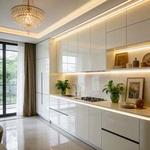 Cuisine BALOM sur mesure avec îlot, laquée haute brillance, fabriquée sur mesure pour les maisons de luxe, style finition lisse et brillante - Product Image 5