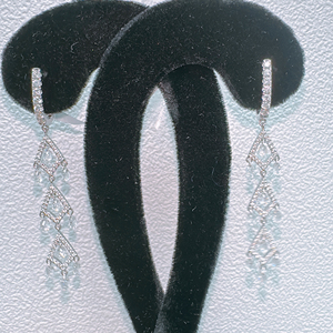 Pendientes colgantes de macizo de oro blanco 18 quilates de lujo diamantes naturales decorativos pendientes de alta calidad para la cena - Product Image 1