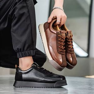 รองเท้าผ้าใบผู้ชายสำหรับเล่นกีฬาและพักผ่อน กันน้ำ พื้นหนา ใส่สบาย ระบายอากาศได้ดี น้ำหนักเบา นุ่ม สไตล์ลำลอง เดินสบาย - Product Image 3