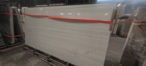 לוחות אבן סינטטית לבנה איטלקית, לוחות פורצלן מודרניים מלוטשים, לפתרונות עיצוב וילות ובתי מלון, קוורץ מלאכותי עמיד. - Product Image 4