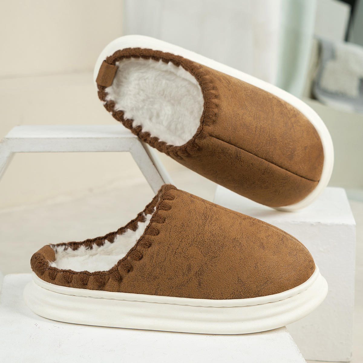 สีน้ำตาล