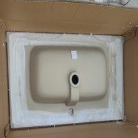 Meuble-lavabo suspendu sur mesure avec vasque à bord fin, pour buanderie, monocolore