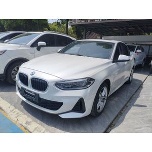 Voiture d'occasion Guazi à vendre : <span class=keywords><strong>BMW</strong></span> Série <span class=keywords><strong>1</strong></span> 2020, berline essence 5 places, automatique, traction avant, conduite à gauche, fournie par concessionnaire régional <span class=keywords><strong>BMW</strong></span>, couleur <span class=keywords><strong>blanche</strong></span> - Product Image 1