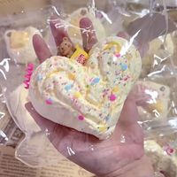 Jouets en silicone faits à la main à texture éclatante et onctueuse comme de l'eau, super doux et à récupération lente, cadeau anti-stress pour fêtes