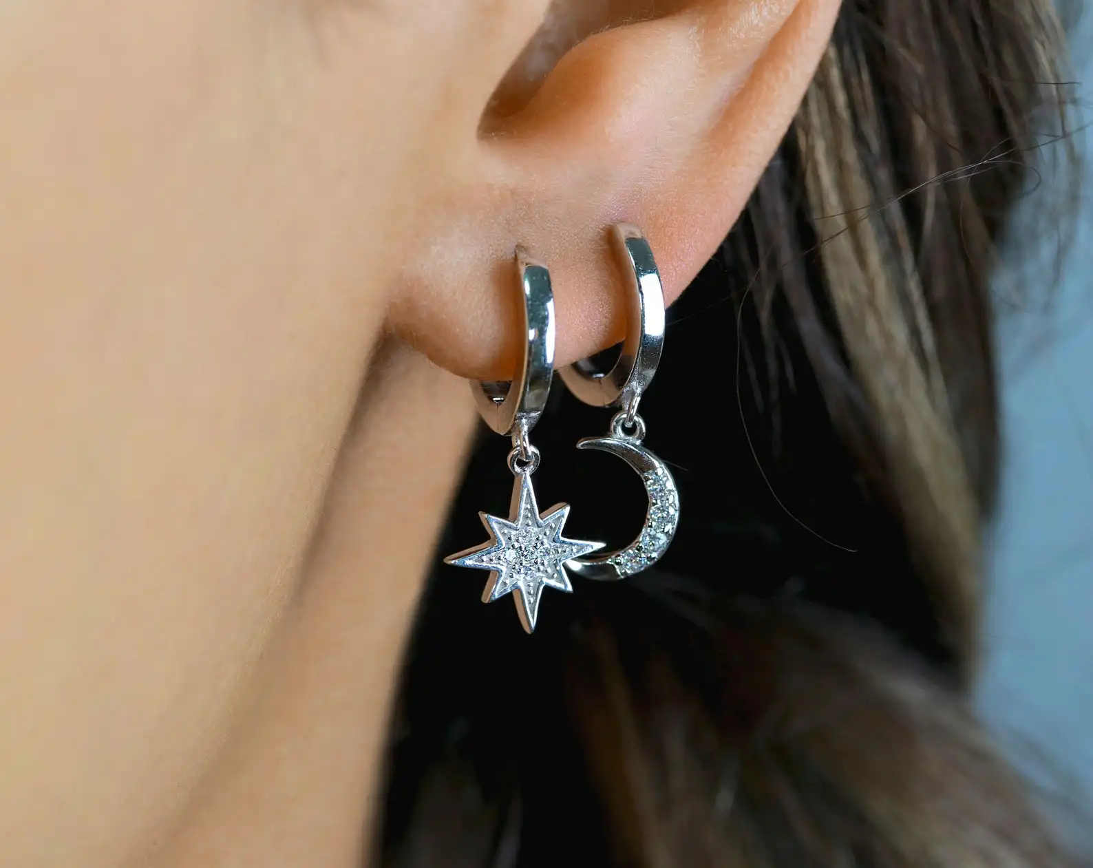 2023 trending hot selling Star and moon hoops boho earrings huggie celestial hoop earrings star moon earrings
