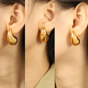 ต่างหูทรงหยดน้ำสีทอง ชุบทอง 18K เครื่องประดับแฟชั่นสำหรับงานปาร์ตี้ - Product Image 4