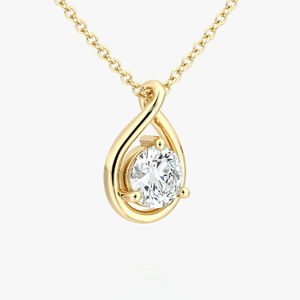 Collar con Colgante de Lujo Chapado en Rodio con Diamante Cultivado en Laboratorio con Corte Brillante Certificado por IGI en Oro Amarillo de 14K para Mujer, para Fiestas y Bodas, 6.5g - Product Image 1