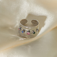 Zierlicher HipHop Breiter Glänzender Ring mit Zirkonia-Besatz, 18K Vergoldet, Wasserdichter Edelstahl-Öffnungsring für Mädchen