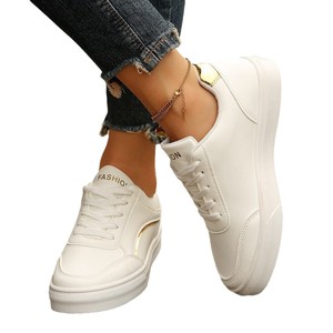 Baskets décontractées blanches grande taille pour femmes - Accent métallique doré, design à lacets, chaussures élégantes pour tous les jours pour les tenues féminines - Product Image 6