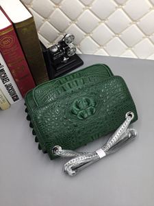 Sac à main vintage de luxe en crocodile pour femme - Magnifique sac fourre-tout en cuir verni vert avec bandoulière chaîne, sac de soirée rétro - Product Image 3