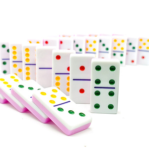 <span class=keywords><strong>Jeu</strong></span> <span class=keywords><strong>de</strong></span> dominos en acrylique double 6 <span class=keywords><strong>de</strong></span> style nouveau du fabricant Jeux <span class=keywords><strong>de</strong></span> table <span class=keywords><strong>de</strong></span> dominos à pois en plastique avec couches colorées - Product Image 6