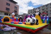 Parc de jeux gonflables commercial géant sur le thème des pandas, parc d'attractions gonflable