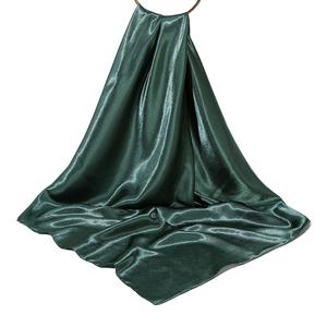 Écharpe en soie personnalisée avec imprimé licorne rose et plumes, 90 cm carré, hijab en satin pour femmes, bandeau pour cheveux et cadeau - Product Image 6