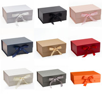 Boîte d'emballage de sous-vêtements, boîte d'emballage en papier pliable noir, boîtes cadeaux magnétiques personnalisées avec ruban pour fête