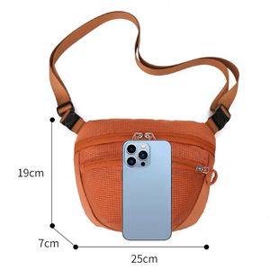 Sac à bandoulière personnalisé en gros avec logo, décontracté, sportif, pour voyage en extérieur, en nylon imperméable, sacoche bandoulière sur mesure - Product Image 4