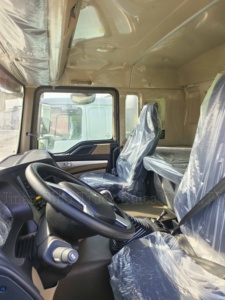 Camion-citerne à carburant SINOTRUK HOWO TX 6x4 à bas <span class=keywords><strong>prix</strong></span>, réservoir à huile de 20 000 litres, 25 tonnes, camion-citerne à huile diesel pour la vente - Product Image 6