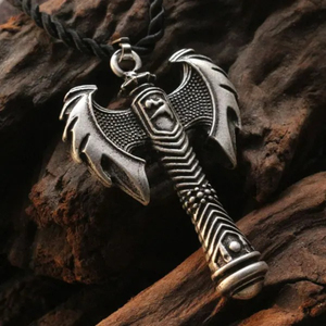 Pendentif hache de combat viking, accessoires de bijoux DIY, collier pour homme, bijoux nordiques - Product Image 1