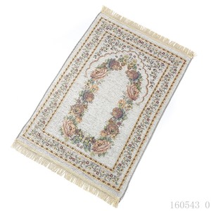 microfibre personnalisée tapis de prière musulman à motif solide <span class=keywords><strong>pour</strong></span> hommes et femmes techniques tricotées <span class=keywords><strong>pour</strong></span> le culte - Product Image 2