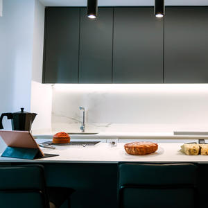 Tubo LED T8 1,2m 20W, in alluminio e plastica, ideale per l'illuminazione efficiente in uffici e case. - Product Image 2