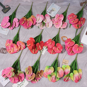 Bouquet de fleurs artificielles Anthurium 7 têtes, fleurs en soie rouges, décoration de mariage et de maison, moulage par injection, fait main - Product Image 1