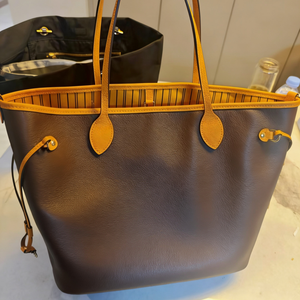 Bolso de Lujo - Bolso de Diseñador de Alta Calidad, Versión Louis, Bolso de Cosméticos de Cuero Genuino, Hecho a Medida de Alta Gama con Accesorios Completos - Product Image 3