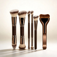 Lot de 5 pinceaux de maquillage à double embout en poils synthétiques avec manche en bois, pinceau plat pour anticernes, fond de teint, fard à joues, poudre et fard à paupières