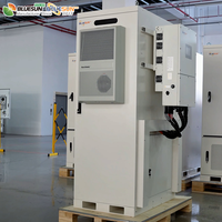 Système solaire hybride 50 kW standard européen, solution d'énergie solaire tout-en-un avec batterie de 112 kWh, armoire extérieure pour usage commercial