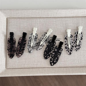 QianJin özel Logo toptan akrilik saç klipler kadınlar için moda leopar çiçek tokalarım saç aksesuarları - Product Image 3