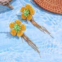 Anting-anting rotan bunga rumbai panjang liburan pantai musim panas wanita buatan tangan anyaman rafia berwarna