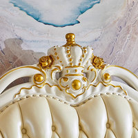 Lit double en chêne et cuir de style européen, 18m x 2m, en bois massif, avec broderie sculptée en couronne, pour chambre principale, blanc ivoire, idéal pour mariage