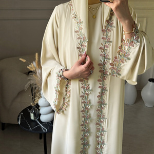 Zifeng OEM 2025 유행 이슬람 중동 아라비아 우아한 레이스 밝은 실크 자수 롱 스커트 가운 Abaya - Product Image 2