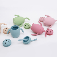 Gobelet à bec pour bébé avec design pingouin, gobelet à boire pour tout-petits, gobelet à paille pour lait et eau avec compartiment à collation