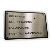 Plaque de porte extérieure en métal personnalisée de haute qualité pour immeuble de bureaux ou maison, en acier inoxydable brossé ou en aluminium, avec impression UV ou gravure