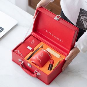 Coffret Cadeau d'Entreprise Haut de Gamme avec Carnet, Mug, Marque-page et Stylo – Articles Souvenirs du Nouvel An – Coffret Texturé - Product Image 3