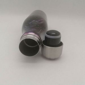 Nouvelle gourde isotherme en acier inoxydable de 500 ml, isolation thermique de 12 à 24 heures, style bouteille à fond plat, pour l'extérieur - Product Image 4