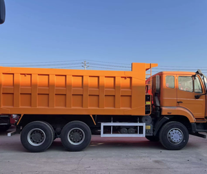 Подержанный самосвал мощностью 460 л.с. с левым рулем, привод 6х4, грузоподъемность 25000 кг для городского строительства - Product Image 3