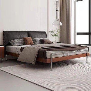 Cama King Size Moderna Tapizada en Cuero Sintético con Estructura de Acero, Diseño Minimalista, Estilo de Cama Suave - Product Image 1