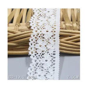 Weißes Spitzen band 2cm breites elastisches hohl gewebtes Spitzens toff besticktes dekoratives Streifen unterwäsche rock kleid kleid
