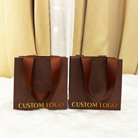 Poignée de ruban personnalisée, bijoux de luxe, cosmétique, cadeau, emballage pour vêtements, sac en papier d'art 250 Gsm pour vêtements