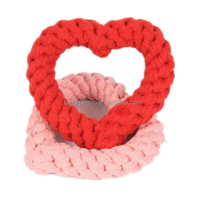 Giocattoli di cotone di san valentino a forma di amore a forma di cuore rosso natale corda cane giocattolo da masticare - Product Image 1